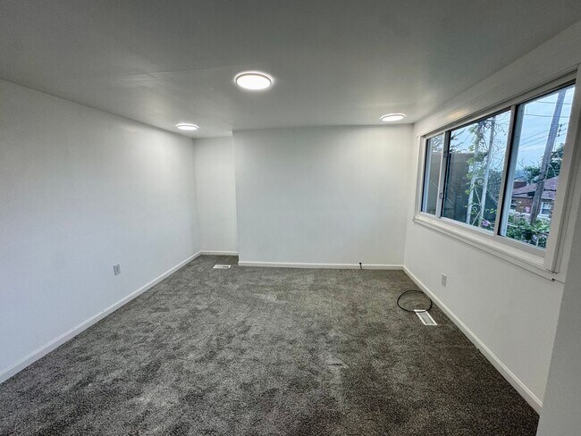 Building Photo - 42 Climax St