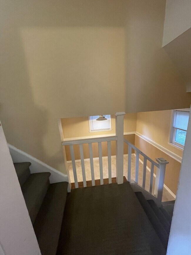 Building Photo - Three Bedroom House for 2026/27!