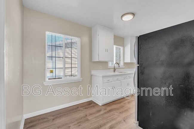 Building Photo - 156 Marina Way