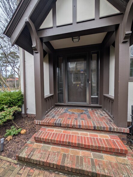 Building Photo - 416 Yarmouth Rd