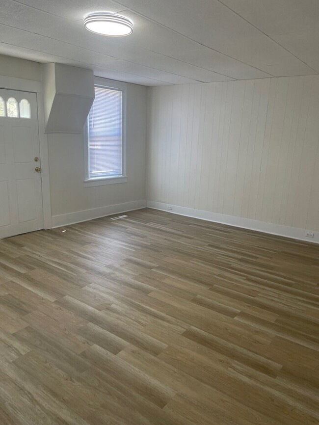 Building Photo - 409 Tiffin Ave