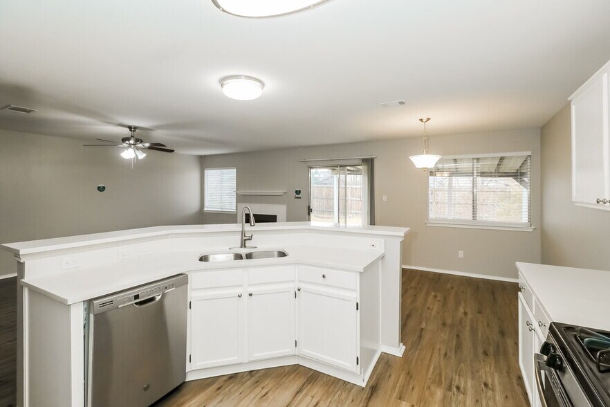 Building Photo - 2617 Eastwood Ln