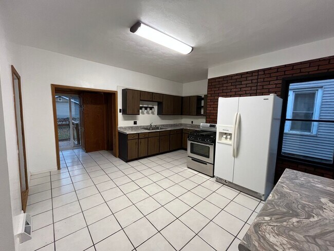 Building Photo - Postmaster