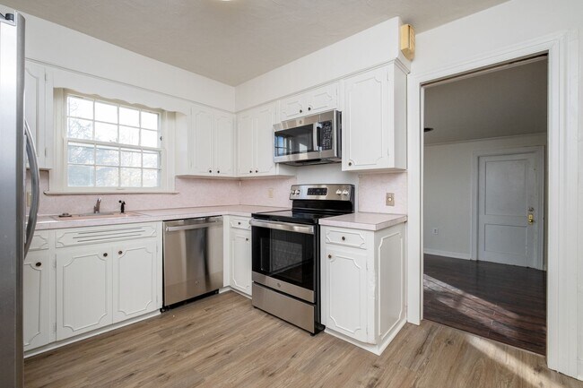 Building Photo - Park Hill Home with Original Details and Updated Kitchen