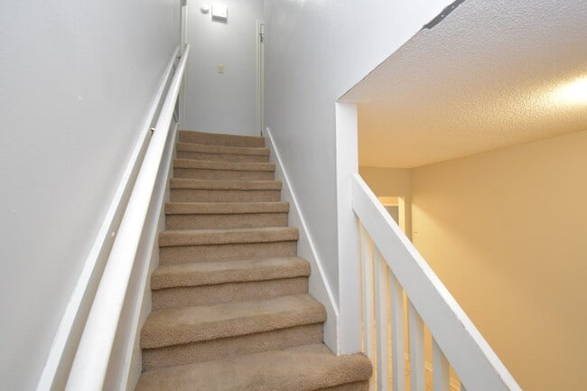 Building Photo - Charming West Pensacola Townhome – 2BR/2BA...