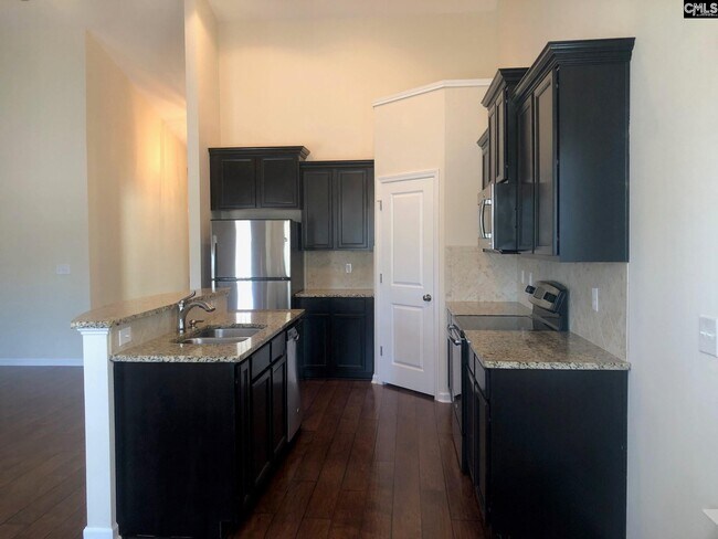 Building Photo - 764 Ruskin Dr