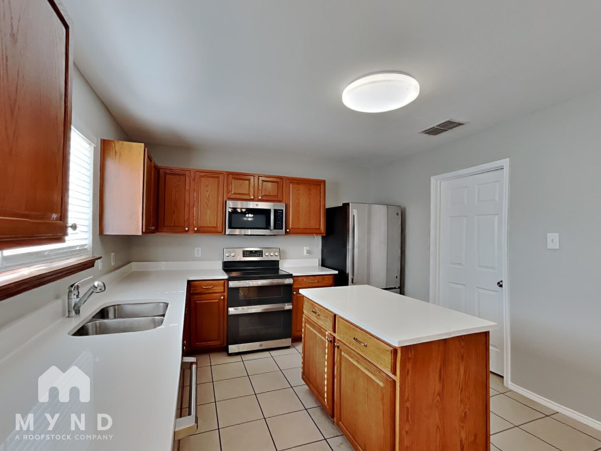 Building Photo - 2229 Overlook Ln
