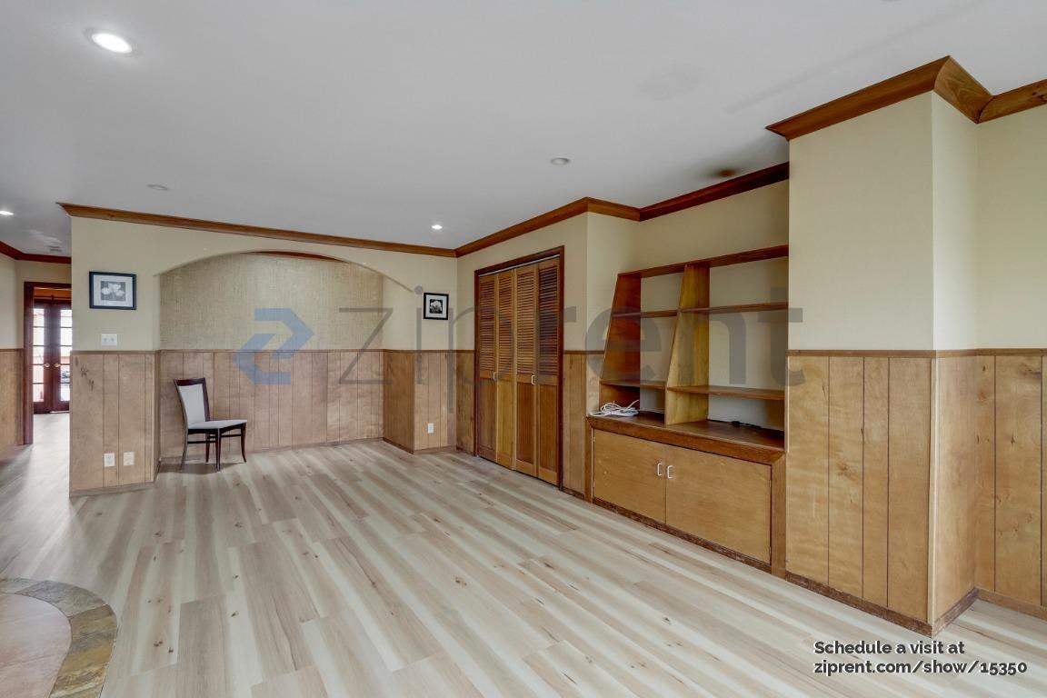 Building Photo - Unit ADU