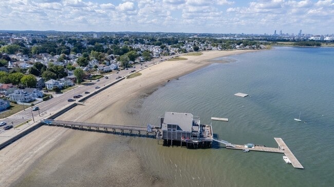 Building Photo - 623 Quincy Shore Dr