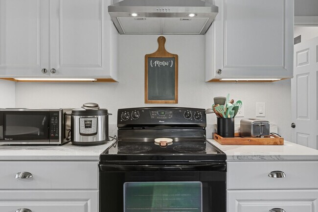 Building Photo - 1123 Prosser Ave