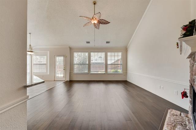 Building Photo - 3800 Rolling Hills Dr