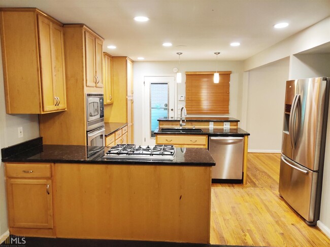 Building Photo - 522 Milligan Dr