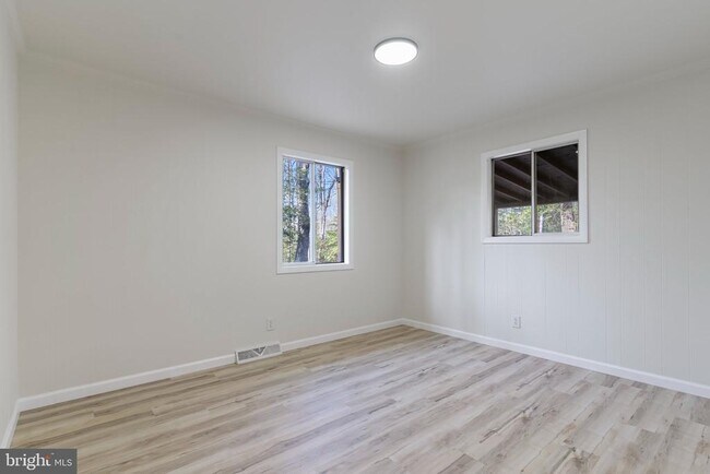 Building Photo - 12403 Ridge Rd