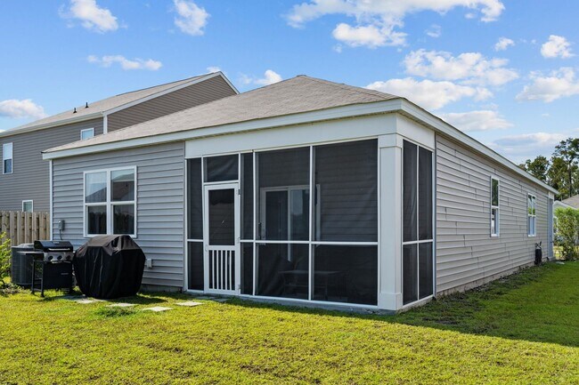 Building Photo - Home in Surf City