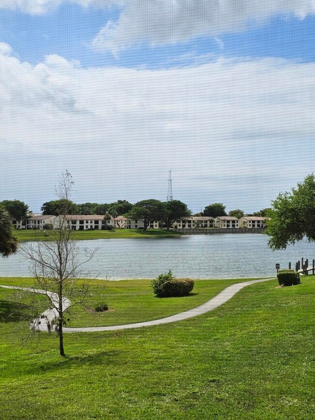 Building Photo - 3190 Leewood Terrace