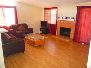 Building Photo - Upgraded Single-Story Home with Private In...