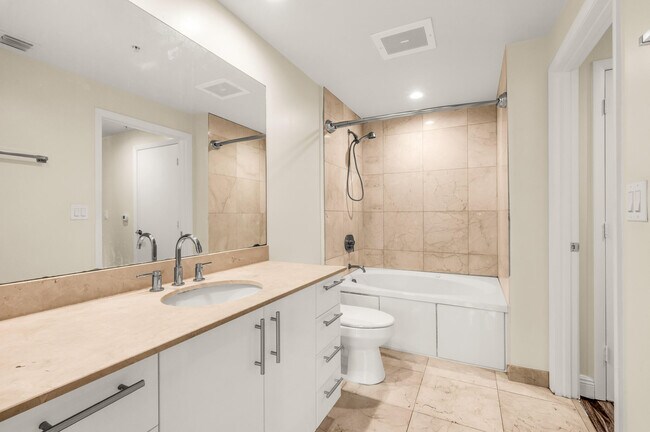 Building Photo - 550 Okeechobee Blvd