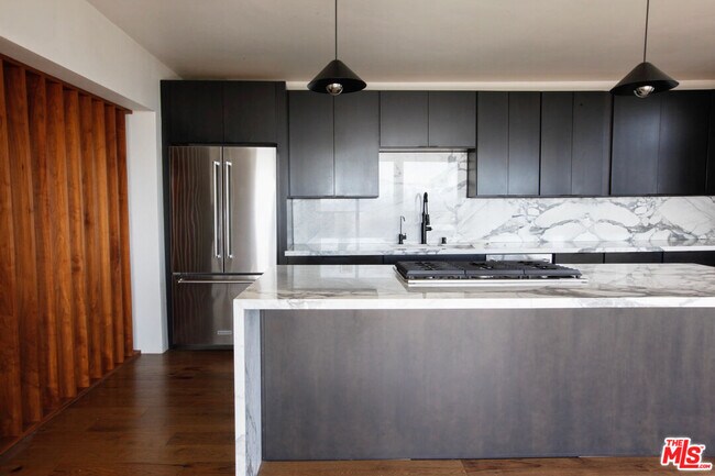 Building Photo - 4455 Los Feliz Blvd