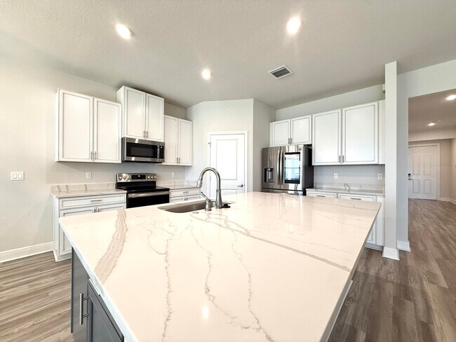 Building Photo - 10819 Pacini Wy