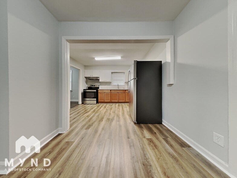 Building Photo - 1720 Finchley Dr