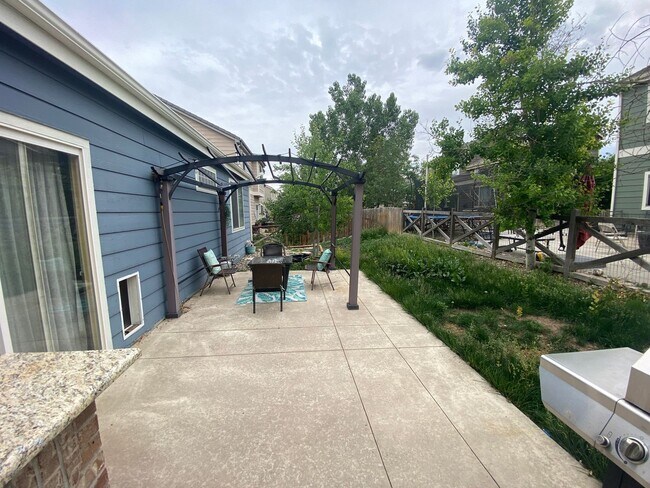 Building Photo - Beautiful 3 bedroom 2 Bath Home in South Brighton Area