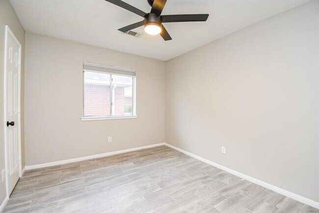 Building Photo - 23122 Beech Canyon Dr