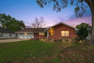 Building Photo - 5646 Hazen St