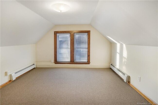 Building Photo - 132 Hemingway Ave