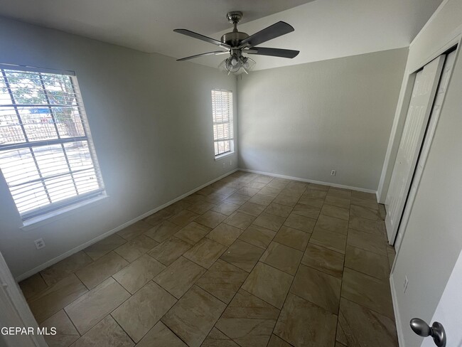Building Photo - 1574 Rebecca Ann Dr