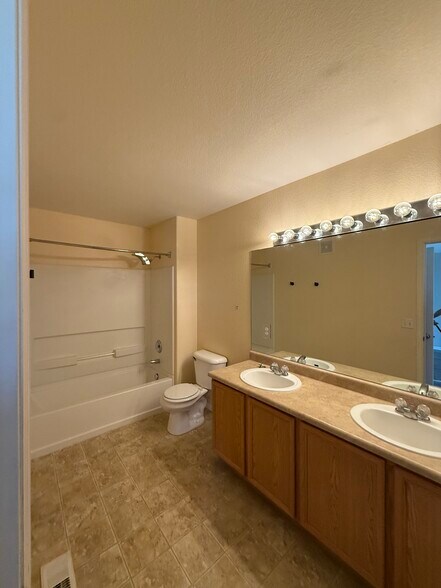 Building Photo - 6191 Sierra Grande Pt