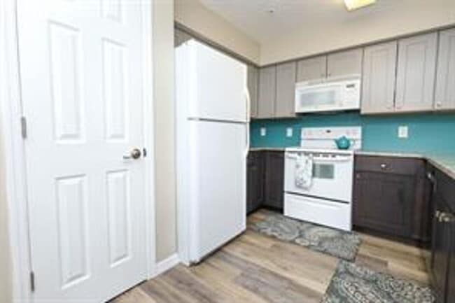 Building Photo - 694 Seabrook Ct