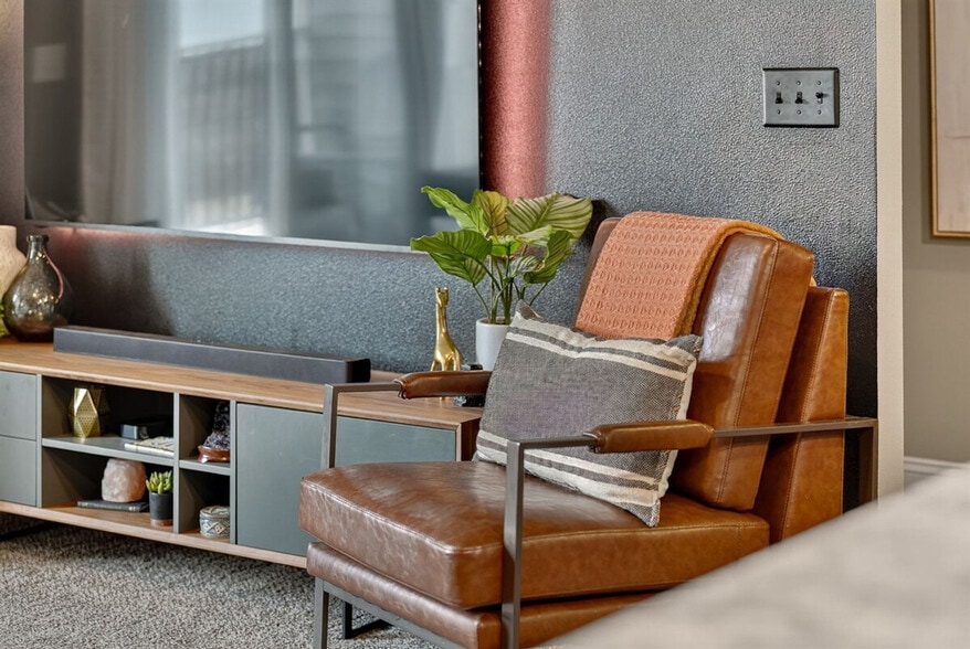 Building Photo - 8350 Cascade Ave