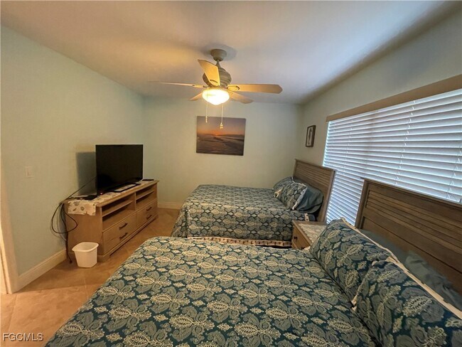 Building Photo - 4525 Country Club Blvd