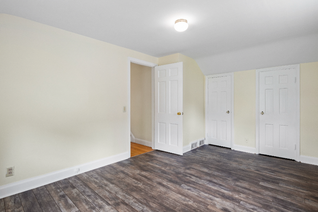 Building Photo - 166 Ridgemont Dr