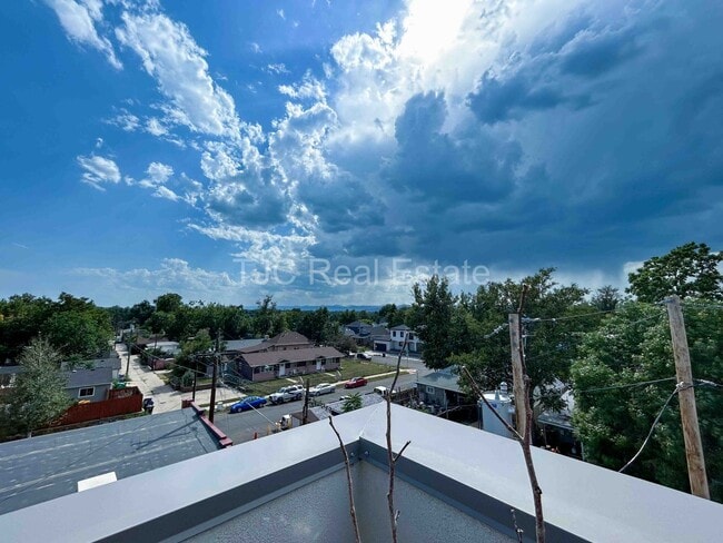 Building Photo - 4919 Lowell Blvd