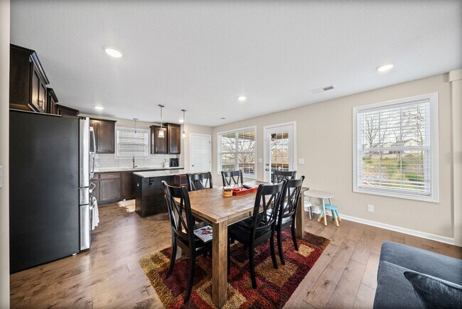 Building Photo - 1084 Barnhill Rd