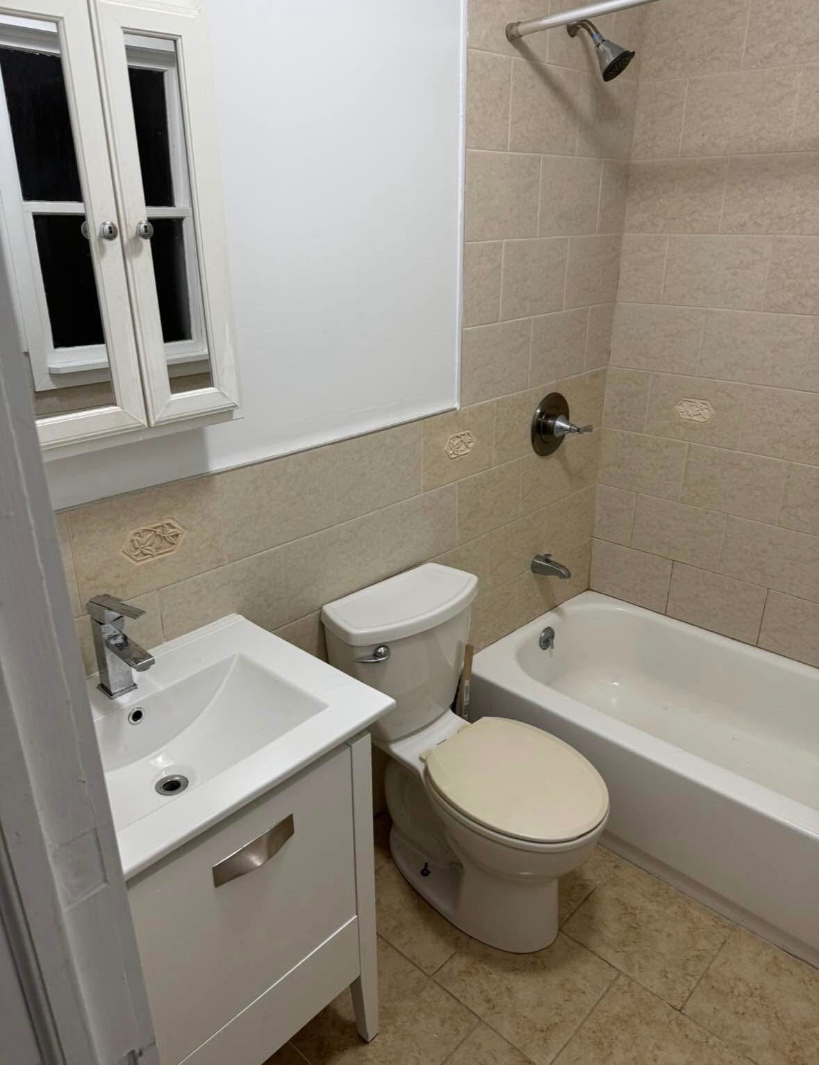Building Photo - 34 Hemlock Dr