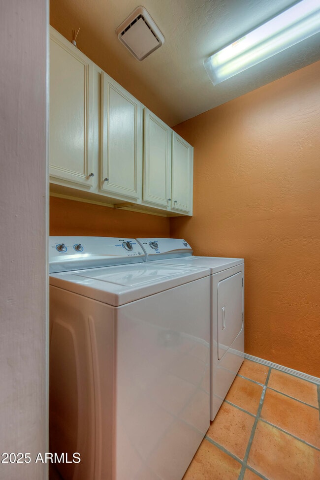 Building Photo - 16925 E De Anza Dr