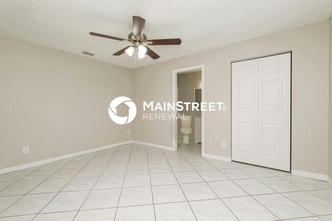 Building Photo - 3 Bedroom Pet-Friendly Home in Brandon, FL with Main Street Renewal