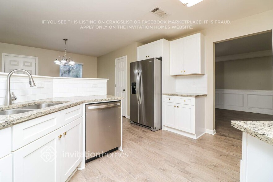 Building Photo - 2535 Wrangler Dr