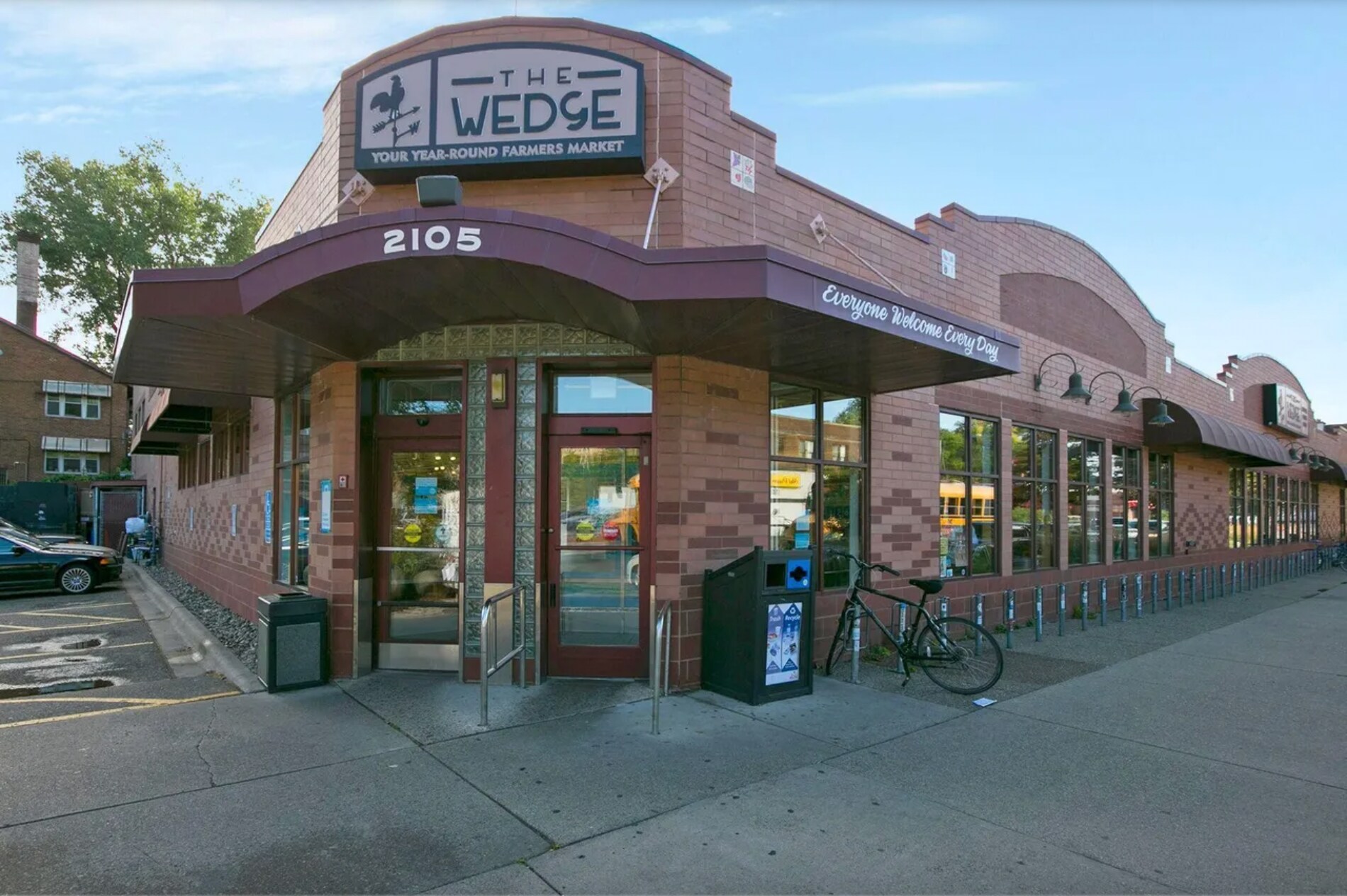 Building Photo - 2509 Aldrich Ave S