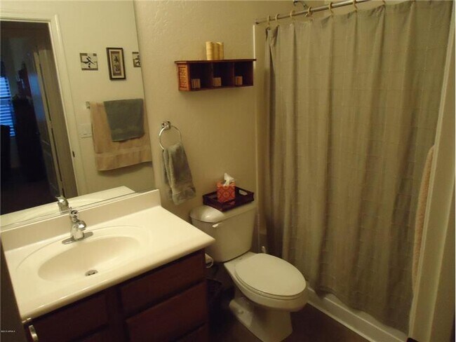 Building Photo - 41133 W Sanders Way