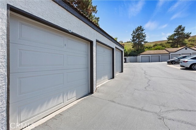 Building Photo - 13133 Le Parc Blvd