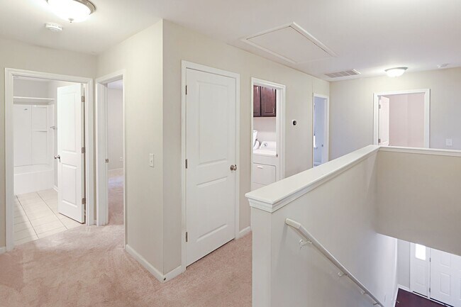 Building Photo - Stunning & Spacious 4 Bedroom Home in Highland Falls Community