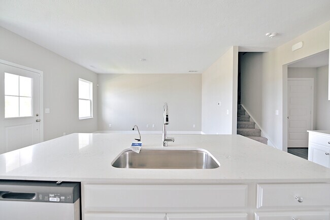 Building Photo - 2019 Mildred Rd