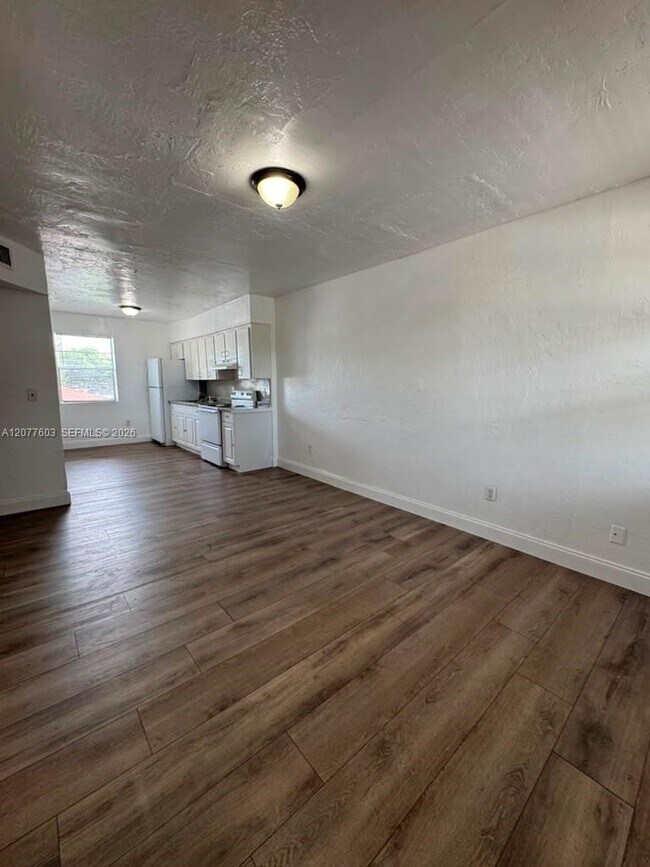 Building Photo - 3227 NW 48th St