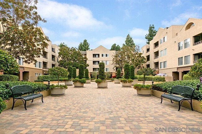 Building Photo - 3520 Lebon Dr