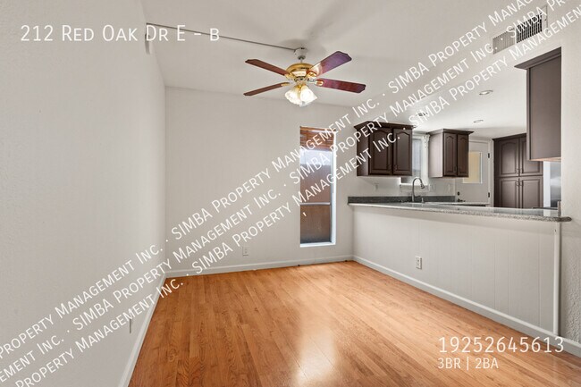 Building Photo - 212 Red Oak Dr E