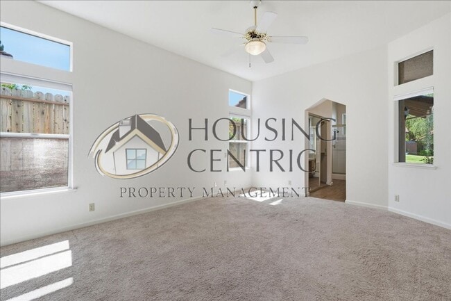 Building Photo - Beautiful Single Story Rental in the Heart of Folsom