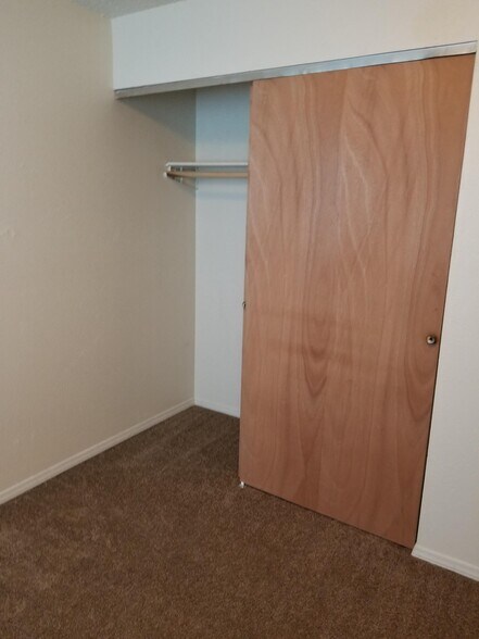 2ND BEDROOM CLOSET - 511 Constitution Ave S